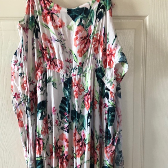 Sanctuary floral jumpsuit - Picture 9 of 9